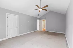 102 Hunting Hill Dr, Cumberland, RI 02864 - Photo 19