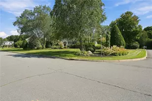 10 Jay Ct, Cranston, RI 02921 - Photo 5