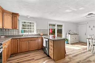 24 Derby Ave, Johnston, RI 02919 - Photo 7