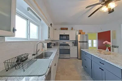 36 Dixon Street, Newport, RI 02840 - Photo 5