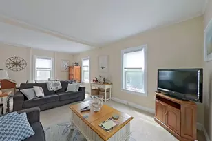 36 Dixon St, Newport, RI 02840 - Photo 17