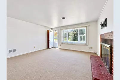 16 Sandra Drive, North Kingstown, RI 02852 - Photo 3