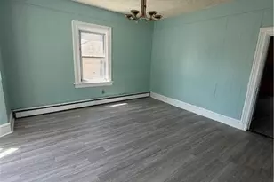 10 La Vaughn St, Providence, RI 02909 - Photo 5