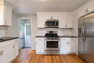 94 Tennessee Ave, Warwick, RI 02888 - Photo 9