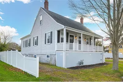 38 Collins Street #B, Bristol, RI 02809 - Photo 9