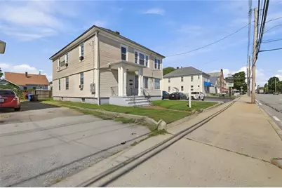 904 Newport Avenue, Pawtucket, RI 02861 - Photo 1