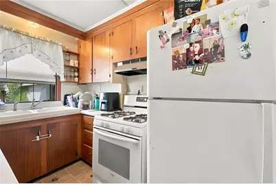 904 Newport Avenue, Pawtucket, RI 02861 - Photo 19