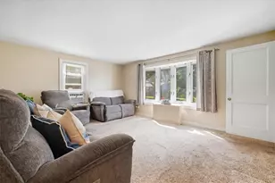 20 Horse Neck Rd, Warwick, RI 02889 - Photo 17