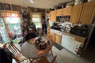 286 Olo St, Woonsocket, RI 02895 - Photo 9