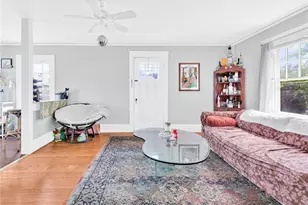 440 Broadway, Newport, RI 02840 - Photo 15