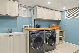 283 Wayland Ave, Providence, RI 02906 - Photo 41