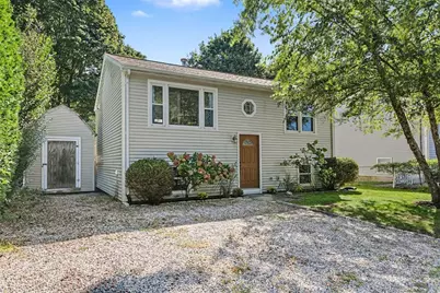 38 Lakeview Drive, Narragansett, RI 02882 - Photo 3