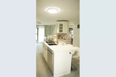 8 Bicentennial Way, North Providence, RI 02909 - Photo 3
