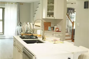 8 Bicentennial Way, North Providence, RI 02909 - Photo 3