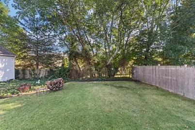 184 Chestnut Avenue, Cranston, RI 02910 - Photo 21