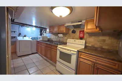 18 Glen Street, East Providence, RI 02915 - Photo 27