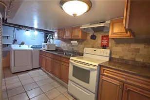 18 Glen St, East Providence, RI 02915 - Photo 27