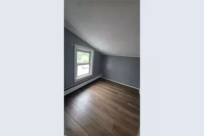 18 Glen Street, East Providence, RI 02915 - Photo 23
