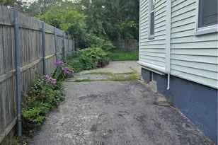 18 Glen St, East Providence, RI 02915 - Photo 29