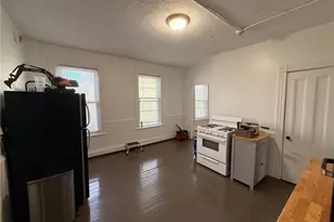 25 Providence St, Woonsocket, RI 02895 - Photo 7