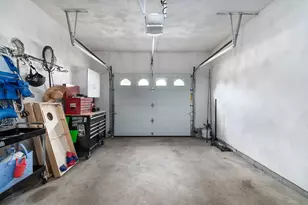 1027 Providence St, West Warwick, RI 02893 - Photo 17