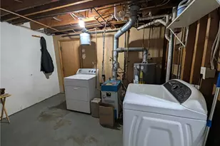 208 Greeley St, Providence, RI 02904 - Photo 19