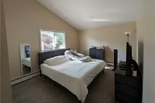 208 Greeley St, Providence, RI 02904 - Photo 7
