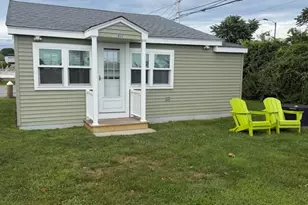 655 Succotash Rd, South Kingstown, RI 02879 - Photo 1