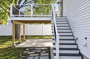 221 Hyde St, Cranston, RI 02920 - Photo 19