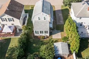 17 Catalpa Ave, East Providence, RI 02915 - Photo 33