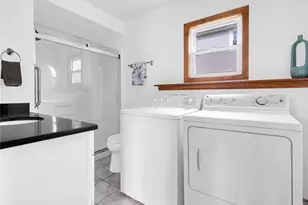 17 Catalpa Ave, East Providence, RI 02915 - Photo 19