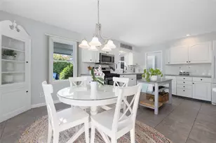 135 Arnold St, Lincoln, RI 02865 - Photo 5
