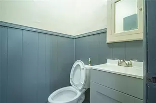 36 Hamilton St, Providence, RI 02907 - Photo 13