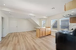 30 Allen Ave, Pawtucket, RI 02860 - Photo 7