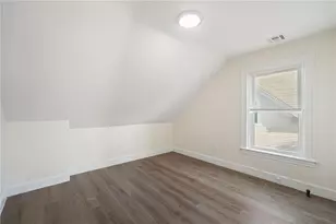 30 Allen Ave, Pawtucket, RI 02860 - Photo 13