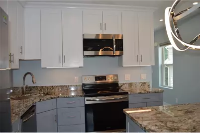 581 Central Avenue #3F, Pawtucket, RI 02861 - Photo 5