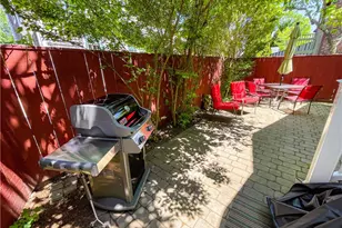 6 Pope St, Newport, RI 02840 - Photo 9