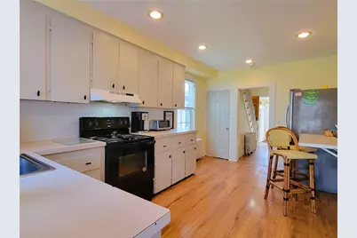 676 Thames Street, Newport, RI 02840 - Photo 5