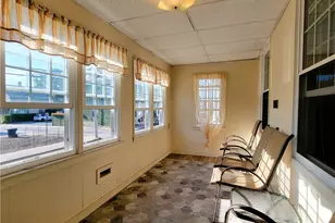 676 Thames St, Newport, RI 02840 - Photo 3