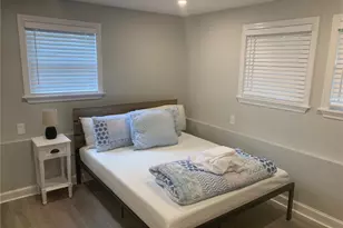 33 Van Zandt Ave, Newport, RI 02840 - Photo 17