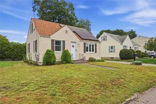 22 Larchmere Dr, East Providence, RI 02916 - Photo 3