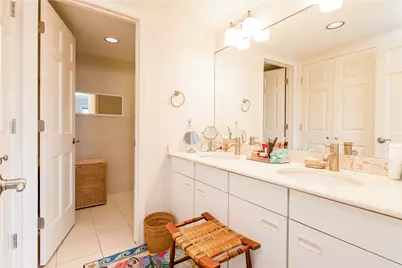 53 Conanicus Avenue #4E, Jamestown, RI 02835 - Photo 9