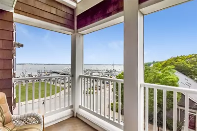 53 Conanicus Avenue #4E, Jamestown, RI 02835 - Photo 3