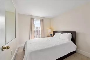 364 Bellevue Ave, Newport, RI 02840 - Photo 17