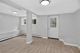 51 Willow St, Coventry, RI 02816 - Photo 9
