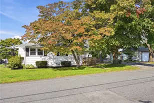 250 E View Ave, Cranston, RI 02920 - Photo 47