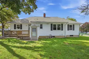 250 E View Ave, Cranston, RI 02920 - Photo 43