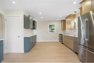 250 East View Avenue, Cranston, RI 02920 - Photo 5