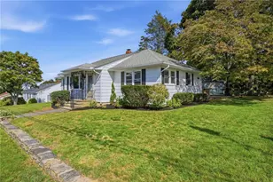 250 E View Ave, Cranston, RI 02920 - Photo 3
