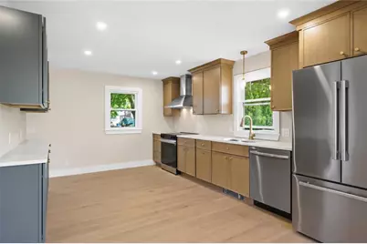 250 East View Avenue, Cranston, RI 02920 - Photo 7